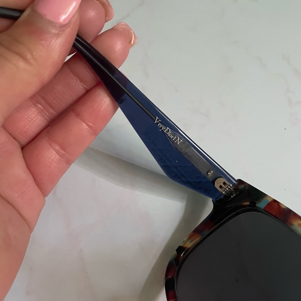 Christian Dior Sunglasses - Picture 4 of 7